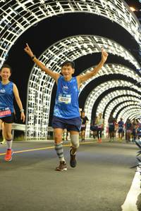 BIB: 45237, 42418
                            <button type="button" onclick="openModal(20322502)" class="btn btn-primary btn-sm float-right btn-popup" data-toggle="modal" data-target=".modal-high-quality">
                        <i class="fas fa-shopping-cart"></i> Add to Cart
                    </button>
                                            <button type="button" onclick="isThisMe(20322502, true)" class="btn btn-success btn-sm float-right btn-popup btn-isme hidden" data-toggle="tooltip" data-placement="bottom" title="นี่คือรูปของคุณใช่ไหม คลิกที่นี่เพื่อเอาเข้าอัลบั้ม">
                        <i class="fas fa-plus"></i> Add to album
                    </button>
                    <button type="button" onclick="isThisMe(20322502, false)" class="btn btn-warning btn-sm float-right btn-popup btn-isnotme hidden">
                        <i class="fas fa-ban"></i> Remove from album
                    </button>